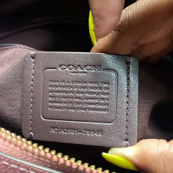 Authentic Coach Rowan edition purse - Picture 6 of 6